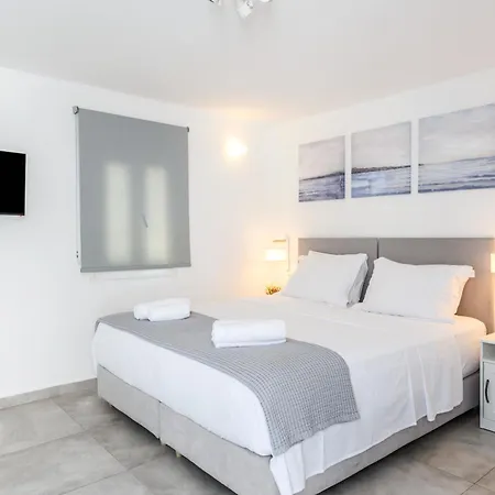 Apartment Eleven Keys